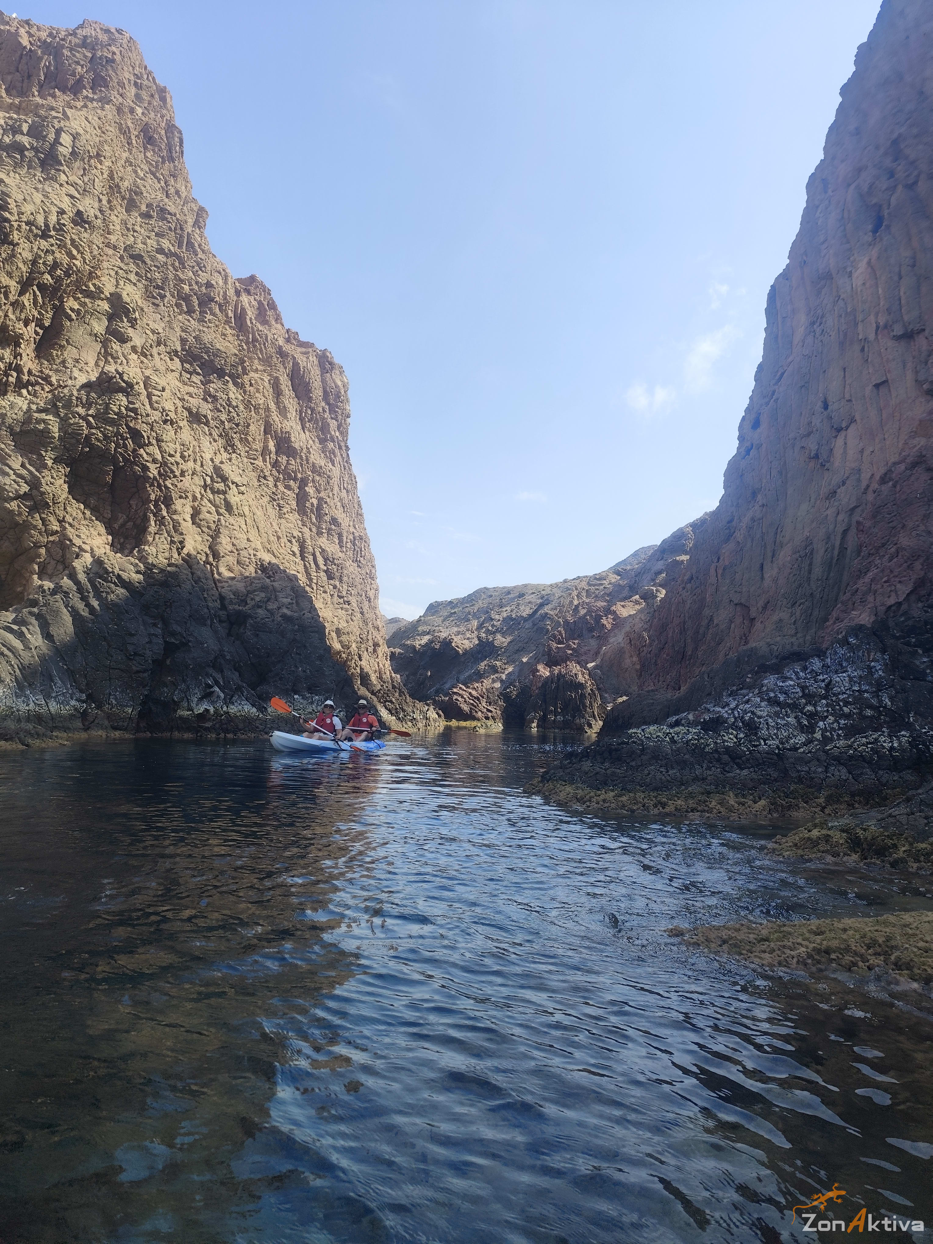 Kayaking in La Fabriquilla Arrecife de las Sirenas, Cabo de Gata – 1 July 2026 (photo 3)