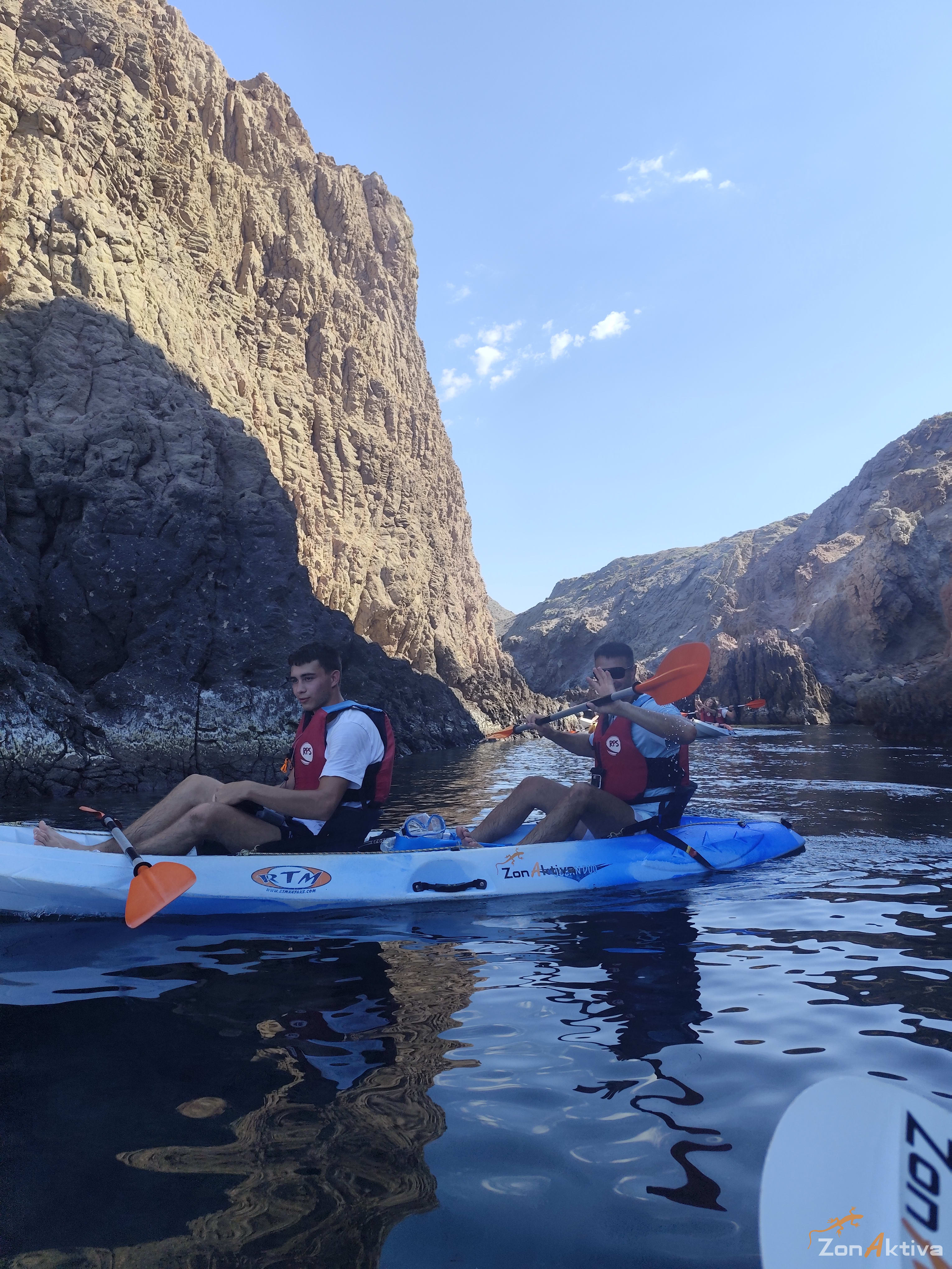 Kayaking in La Fabriquilla Arrecife de las Sirenas, Cabo de Gata – 6 July 2026 (photo 8)