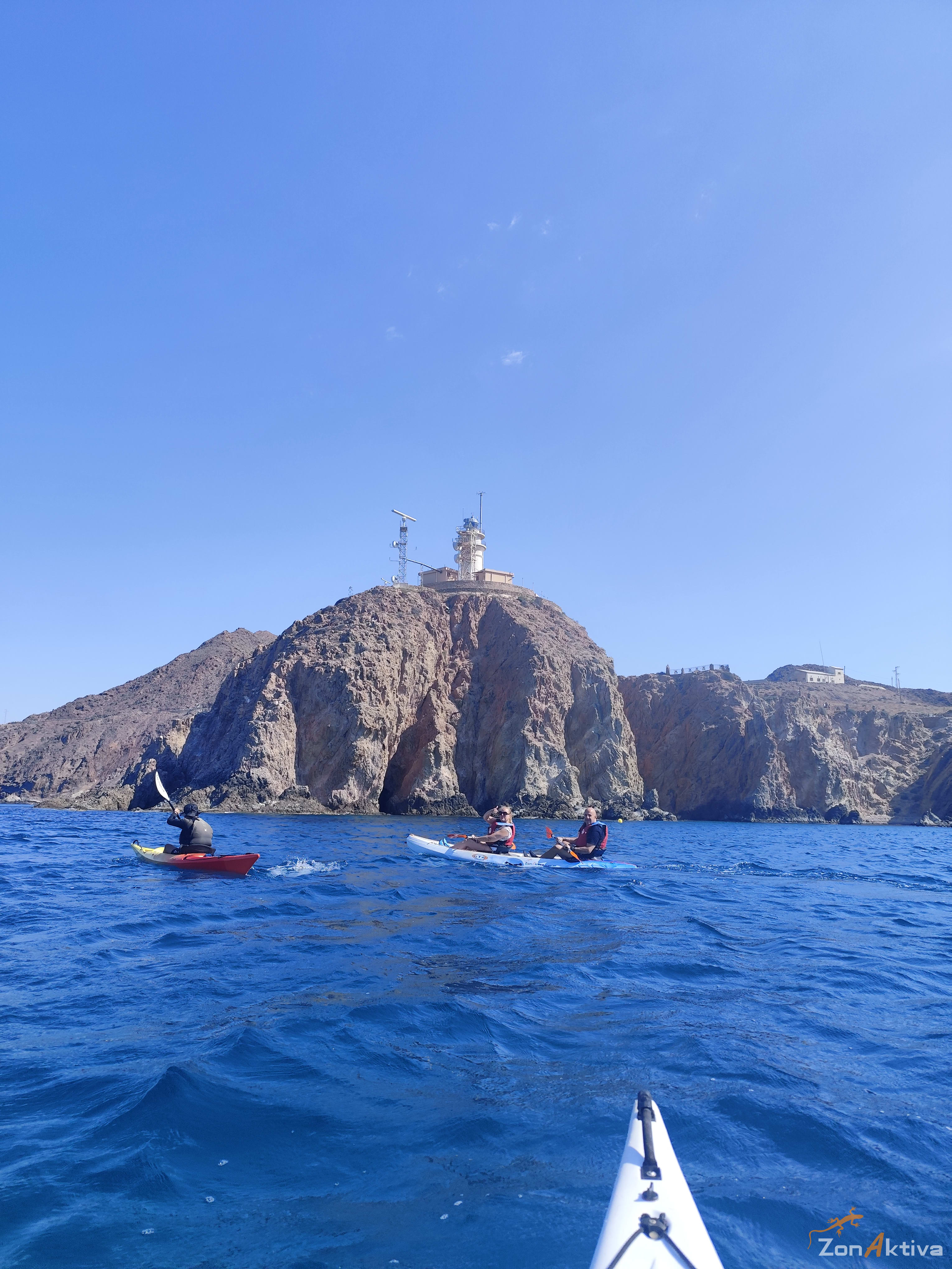 Kayaking in La Fabriquilla Arrecife de las Sirenas, Cabo de Gata – 6 July 2026 (photo 11)
