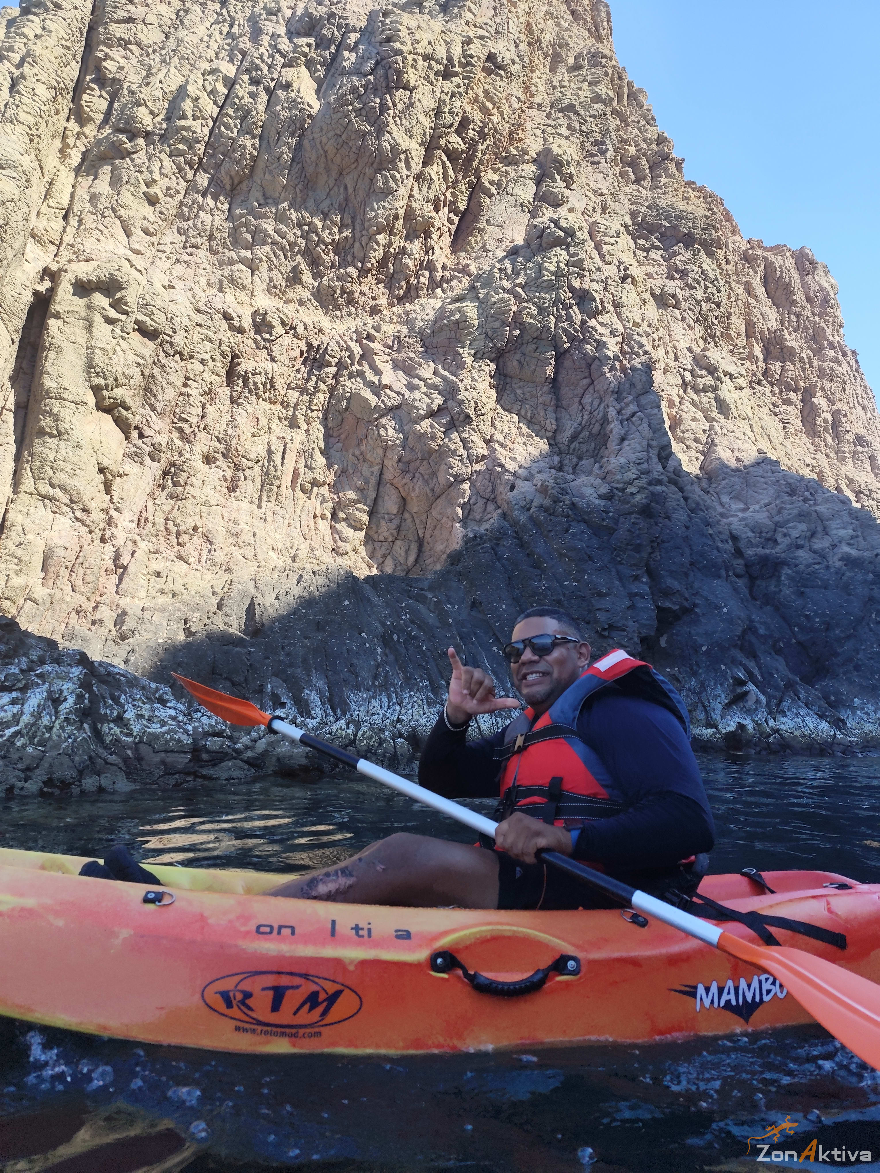 Kayaking in La Fabriquilla Arrecife de las Sirenas, Cabo de Gata – 7 July 2026 (photo 13)