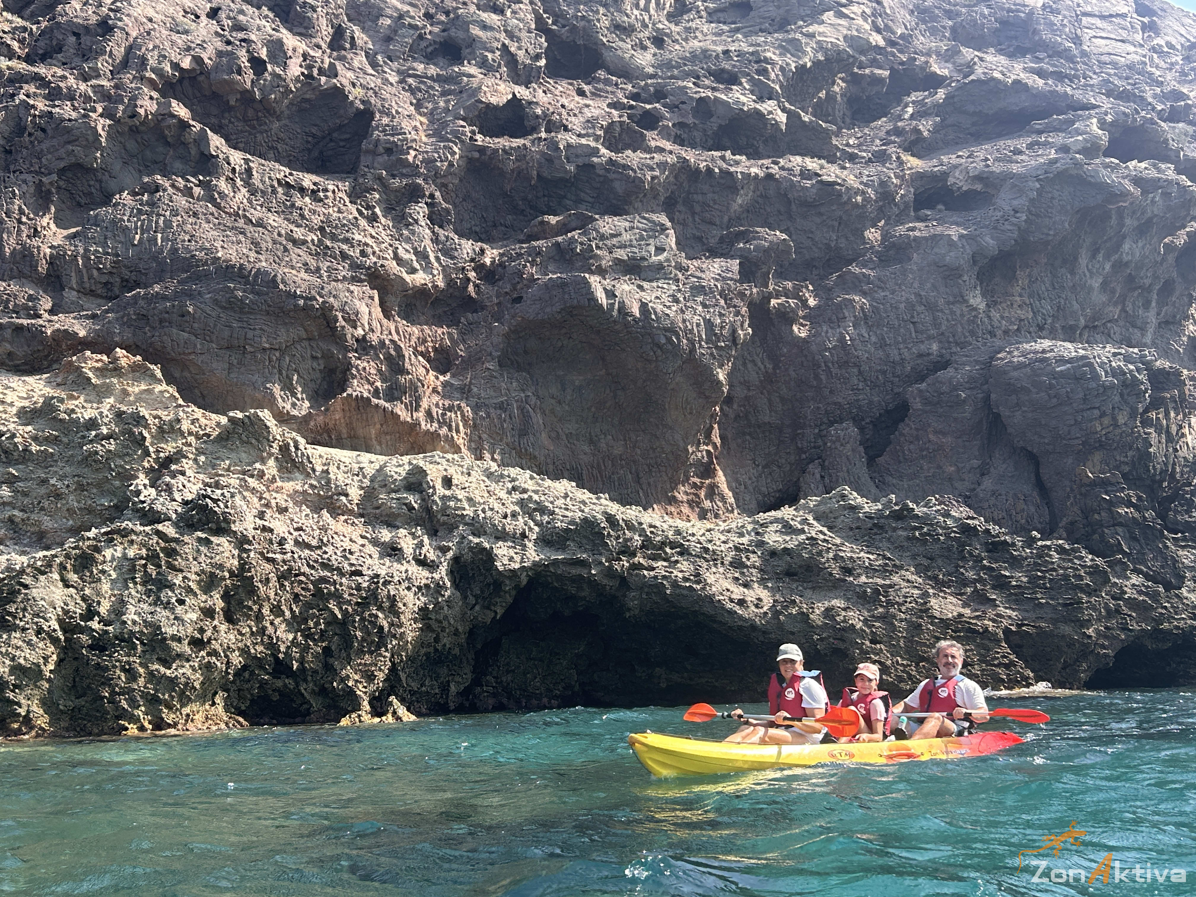 Kayaking in La Fabriquilla Arrecife de las Sirenas, Cabo de Gata – 27 July 2026 (photo 24)