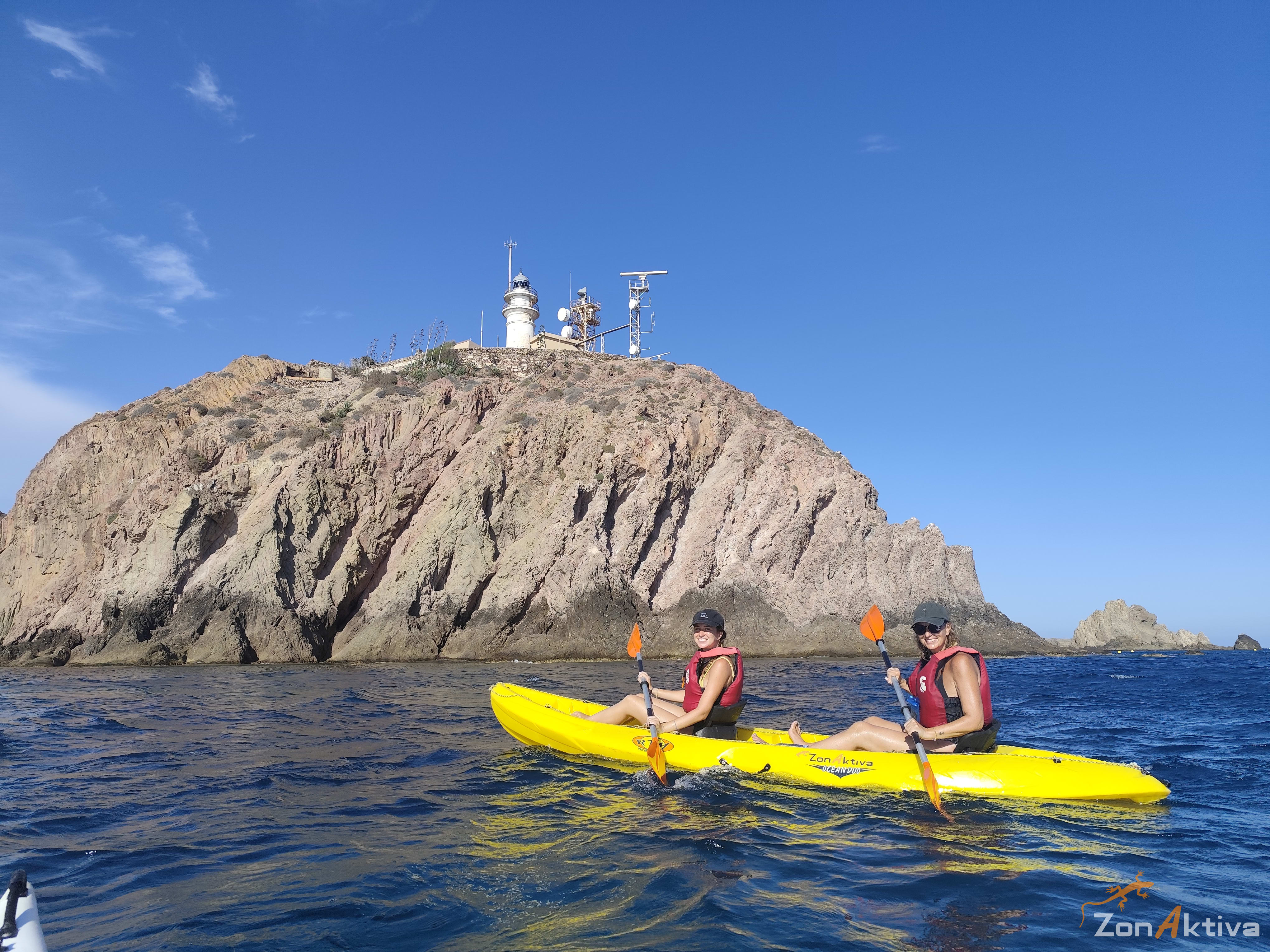 Kayaking in La Fabriquilla Arrecife de las Sirenas, Cabo de Gata – 7 August 2026 (photo 3)