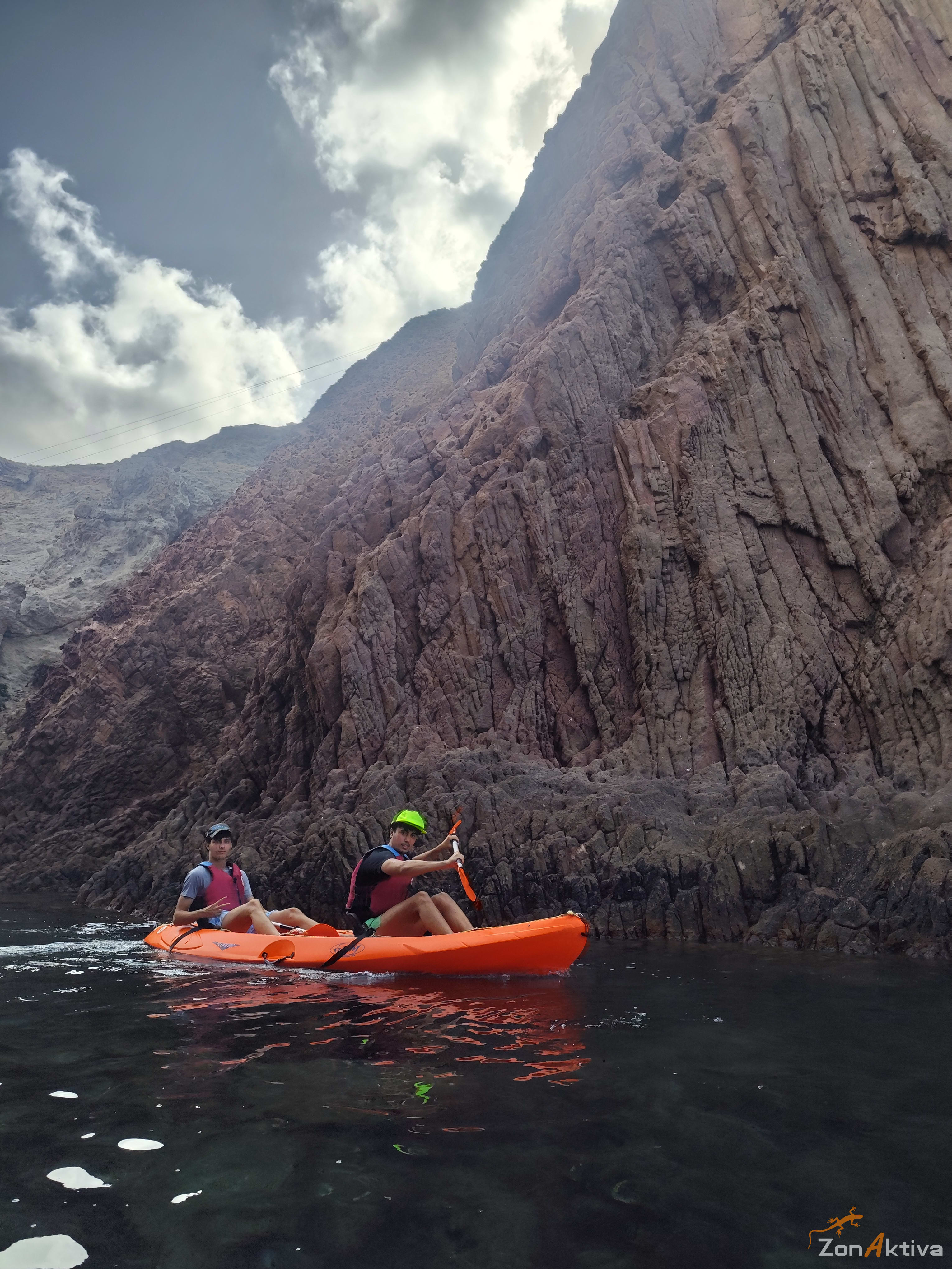 Kayaking in La Fabriquilla Arrecife de las Sirenas, Cabo de Gata – 9 August 2026 (photo 19)