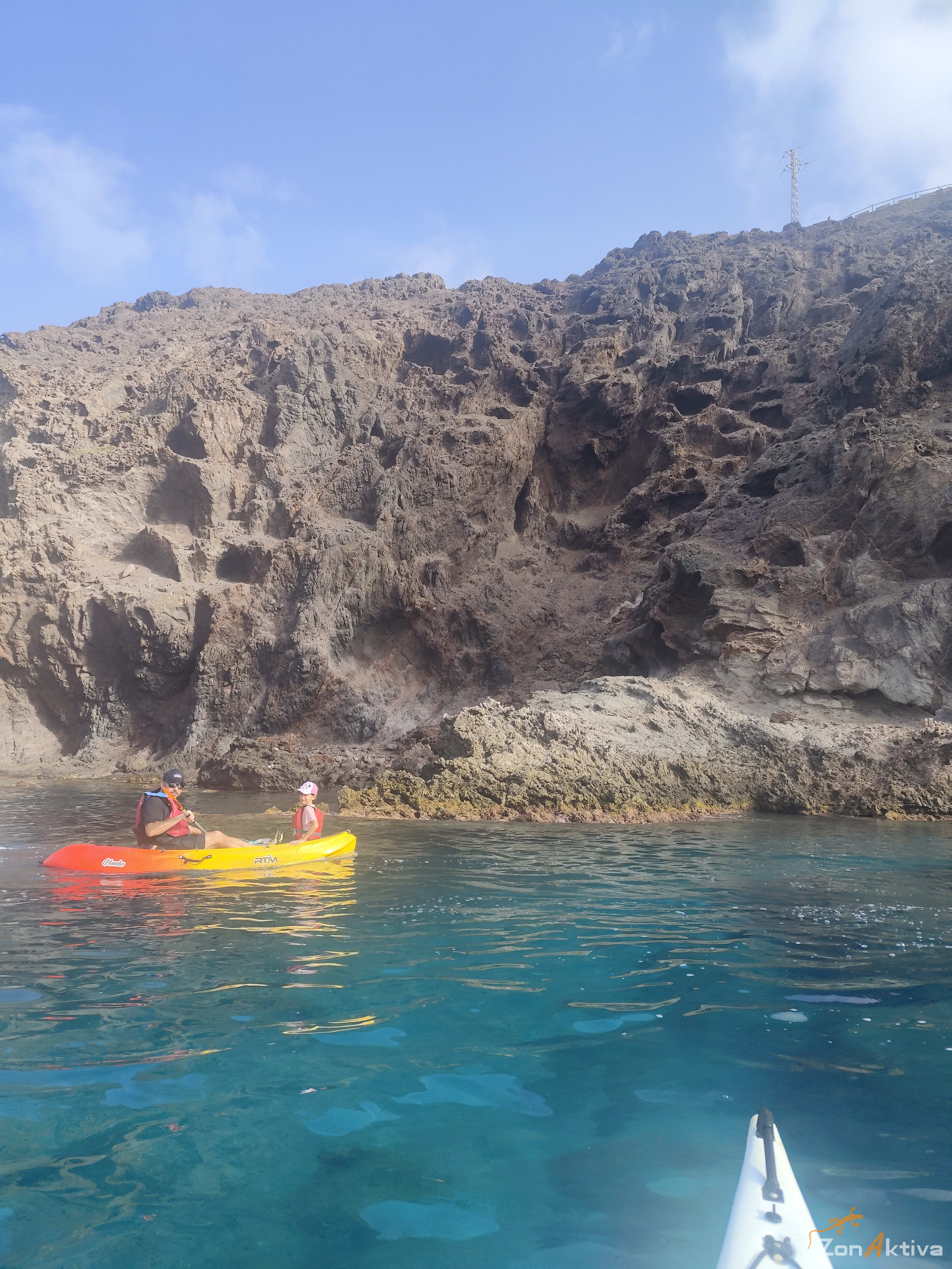 Kayaking in La Fabriquilla Arrecife de las Sirenas, Cabo de Gata – 11 August 2026 (photo 4)
