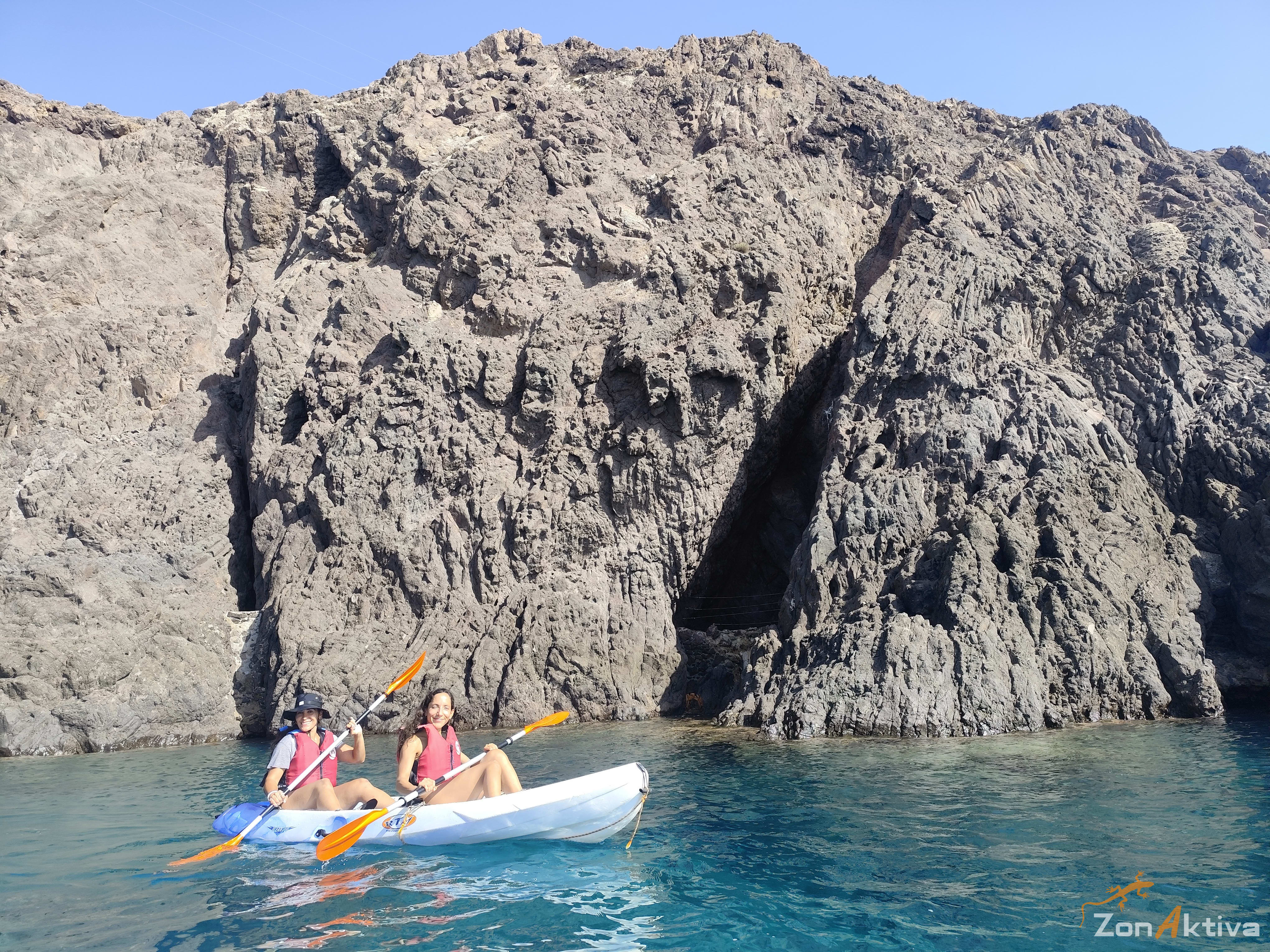 Kayaking in La Fabriquilla Arrecife de las Sirenas, Cabo de Gata – 12 August 2026 (photo 41)
