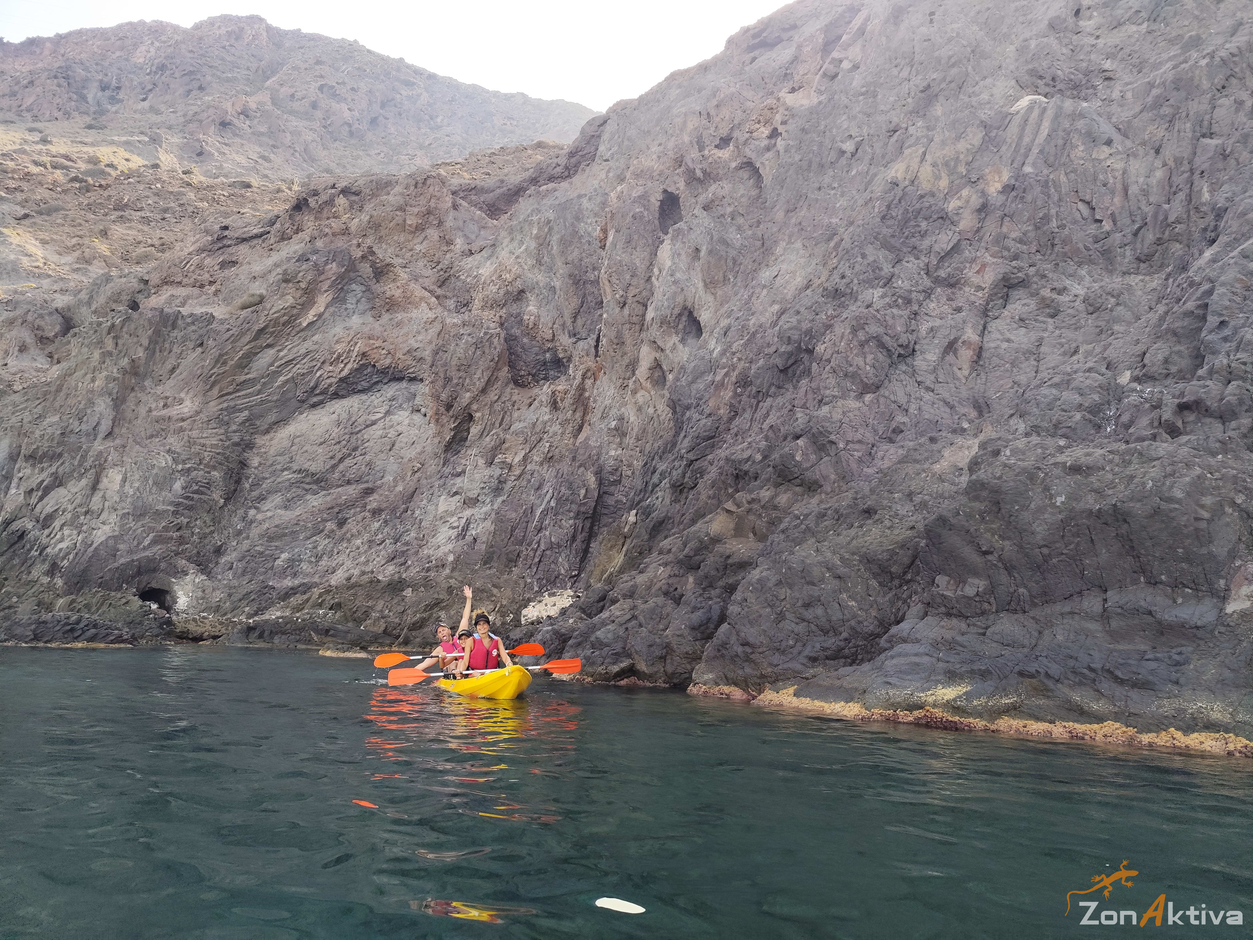 Kayaking in La Fabriquilla Arrecife de las Sirenas, Cabo de Gata – 13 August 2026 (photo 6)