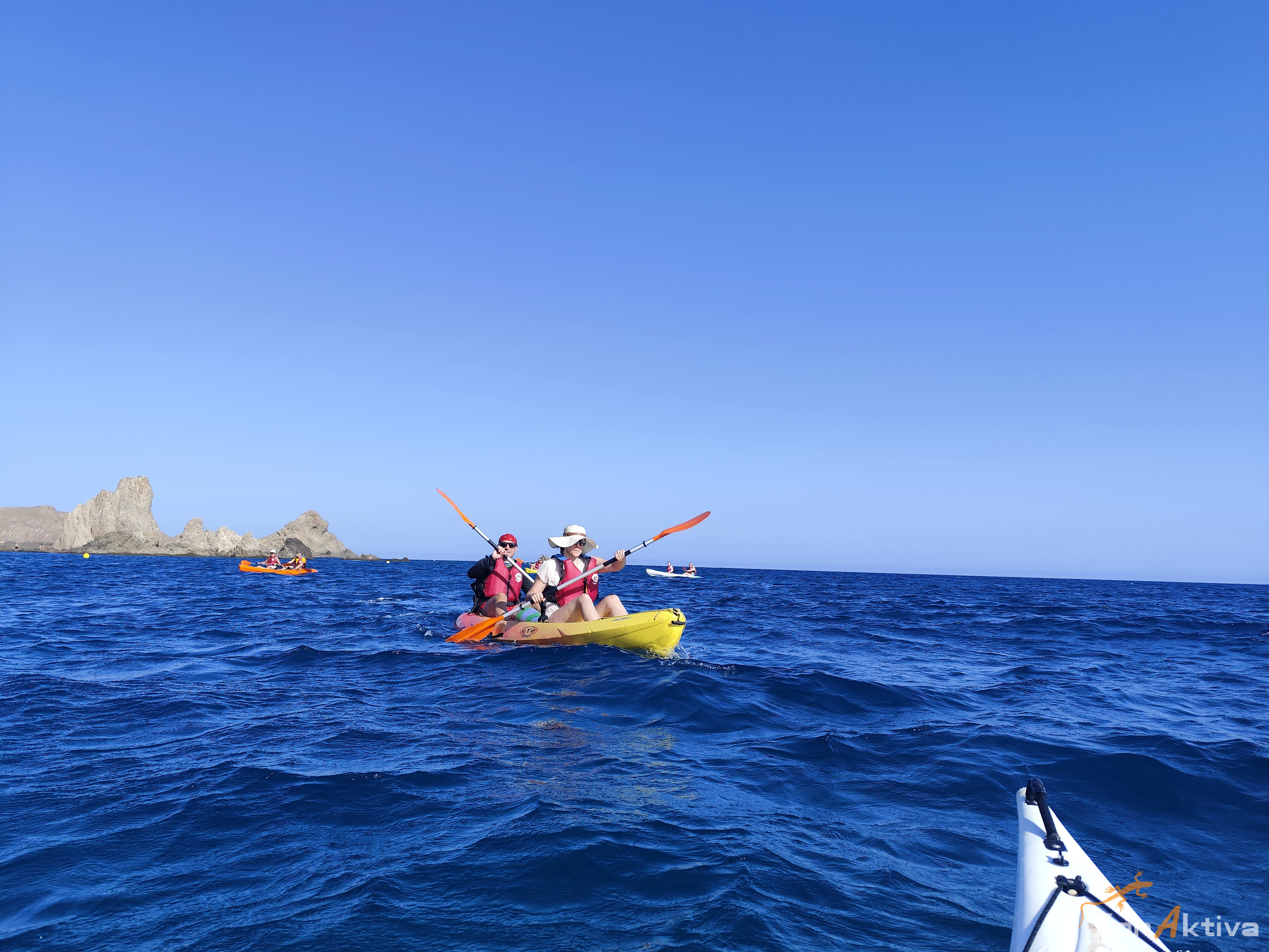 Kayaking in La Fabriquilla Arrecife de las Sirenas, Cabo de Gata – 14 August 2026 (photo 11)