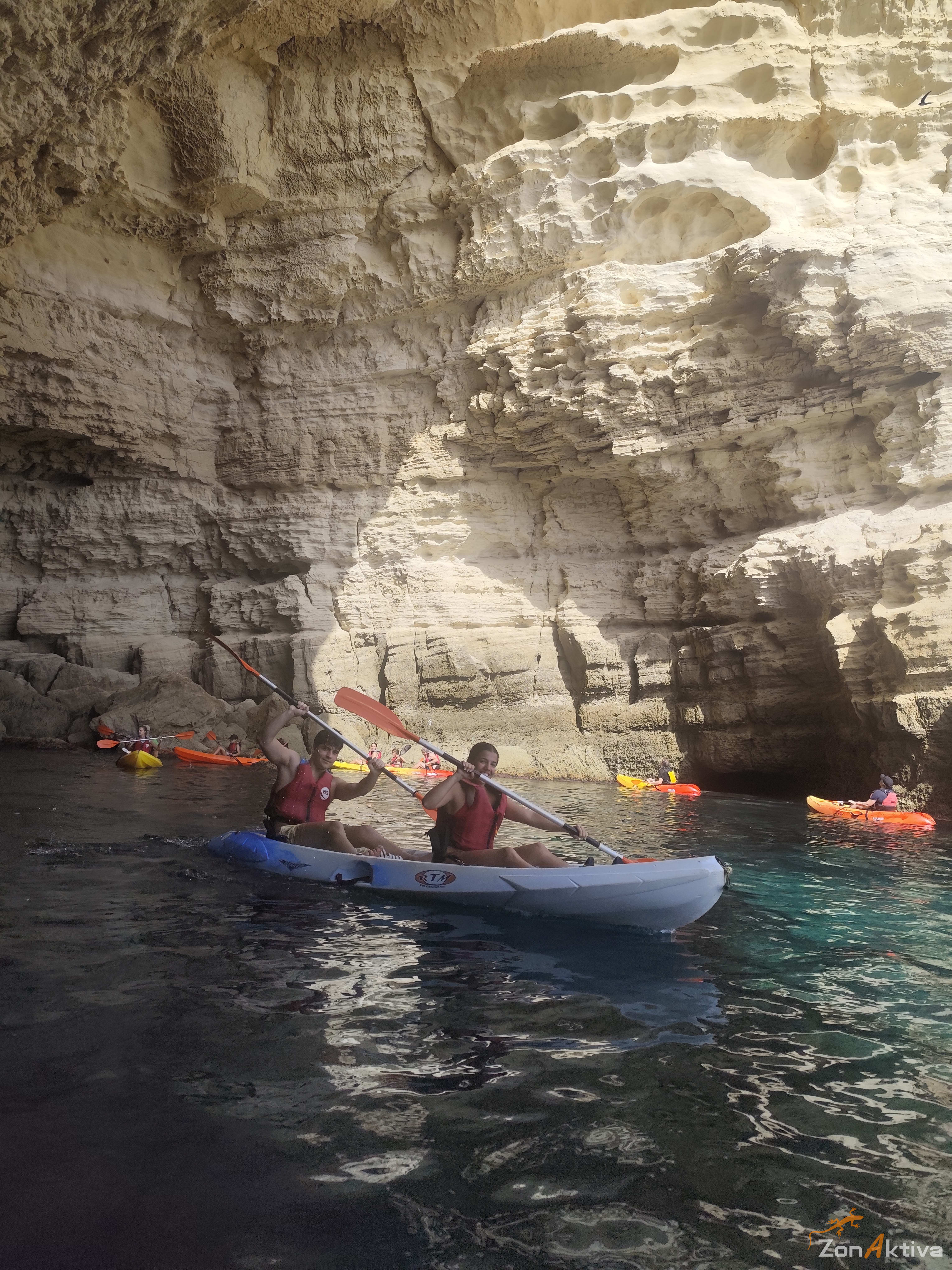 Kayaking in La Fabriquilla Arrecife de las Sirenas, Cabo de Gata – 19 August 2026 (photo 4)