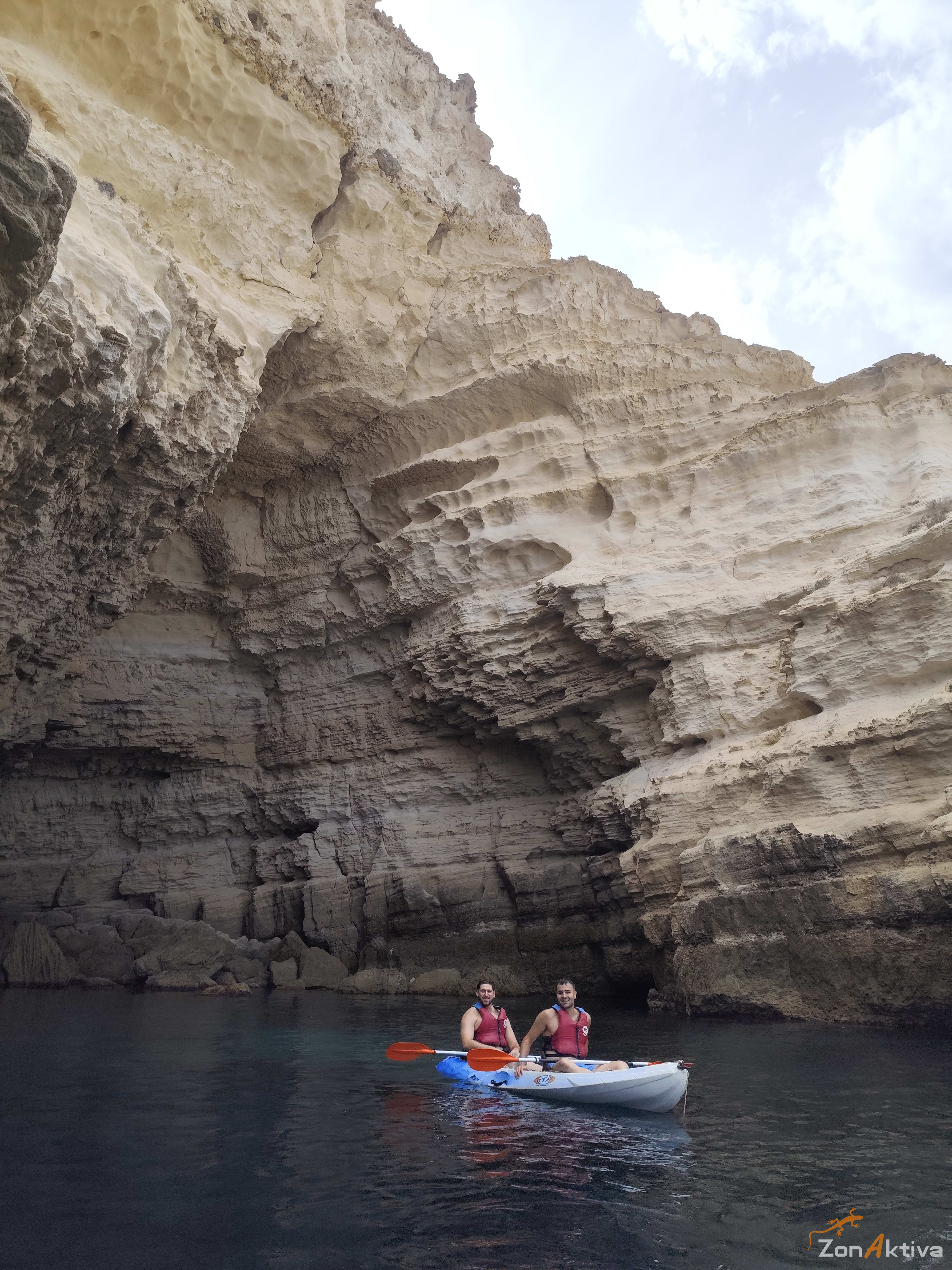 Kayaking in La Fabriquilla Arrecife de las Sirenas, Cabo de Gata – 19 August 2026 (photo 14)