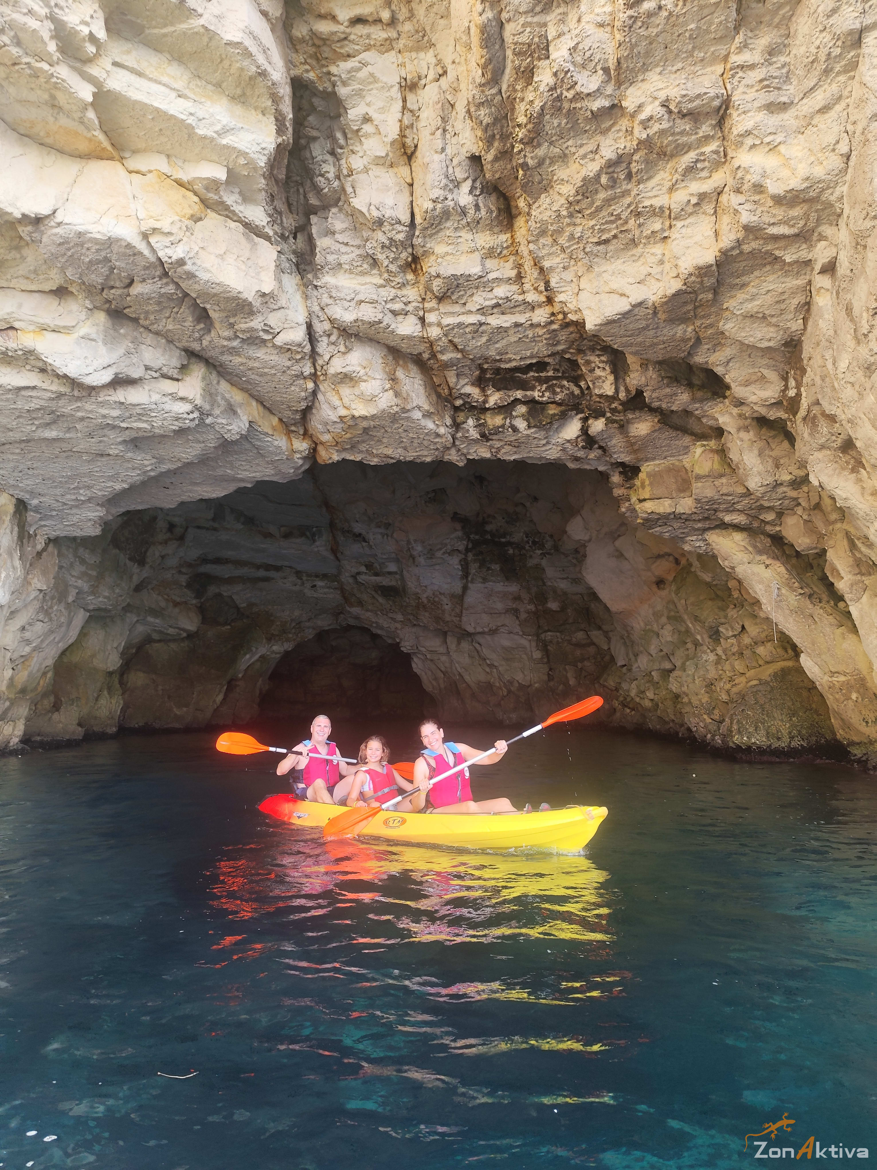 Kayaking in La Fabriquilla Arrecife de las Sirenas, Cabo de Gata – 19 August 2026 (photo 16)
