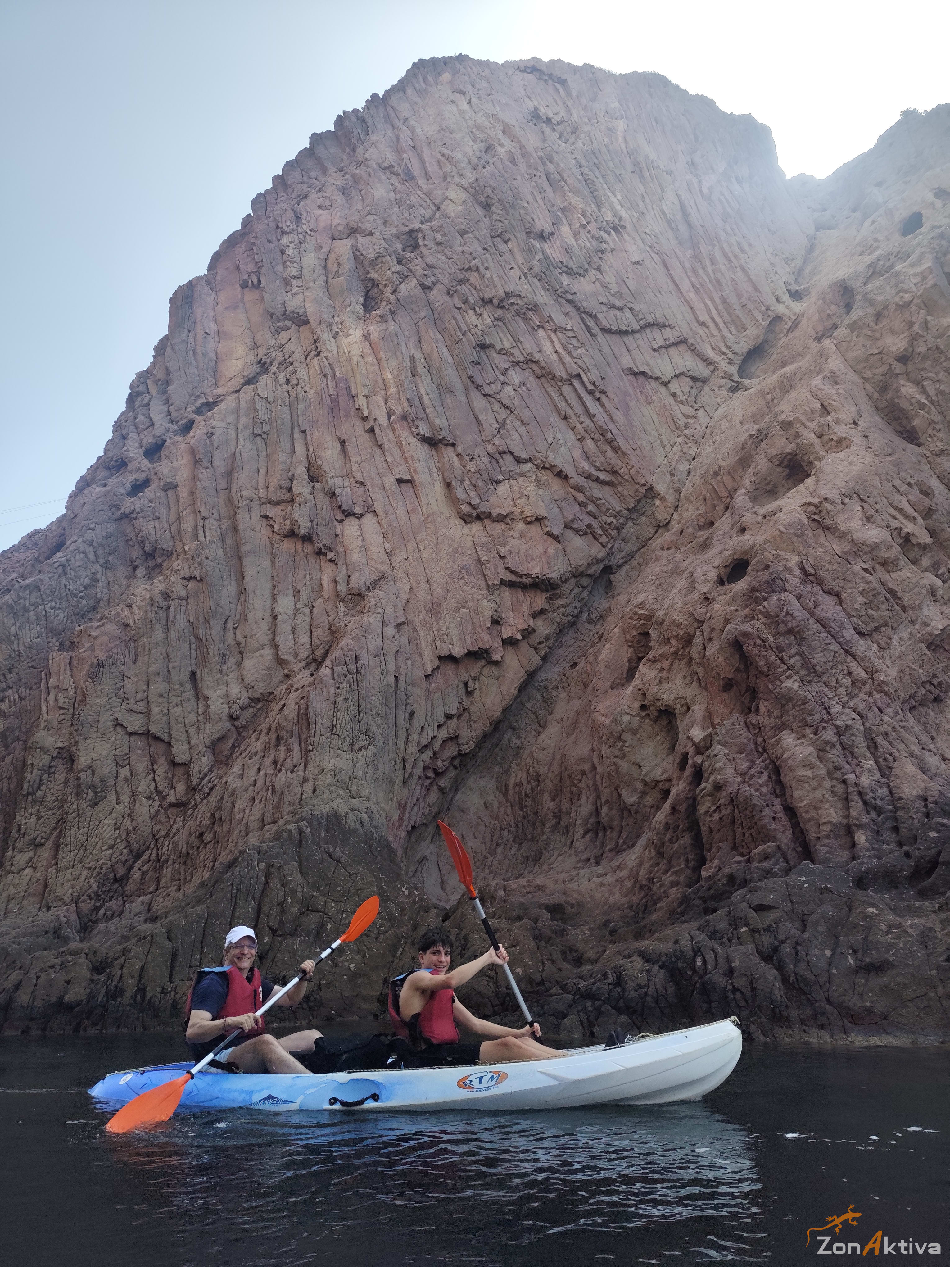 Kayaking in La Fabriquilla Arrecife de las Sirenas, Cabo de Gata – 2 September 2026 (photo 12)