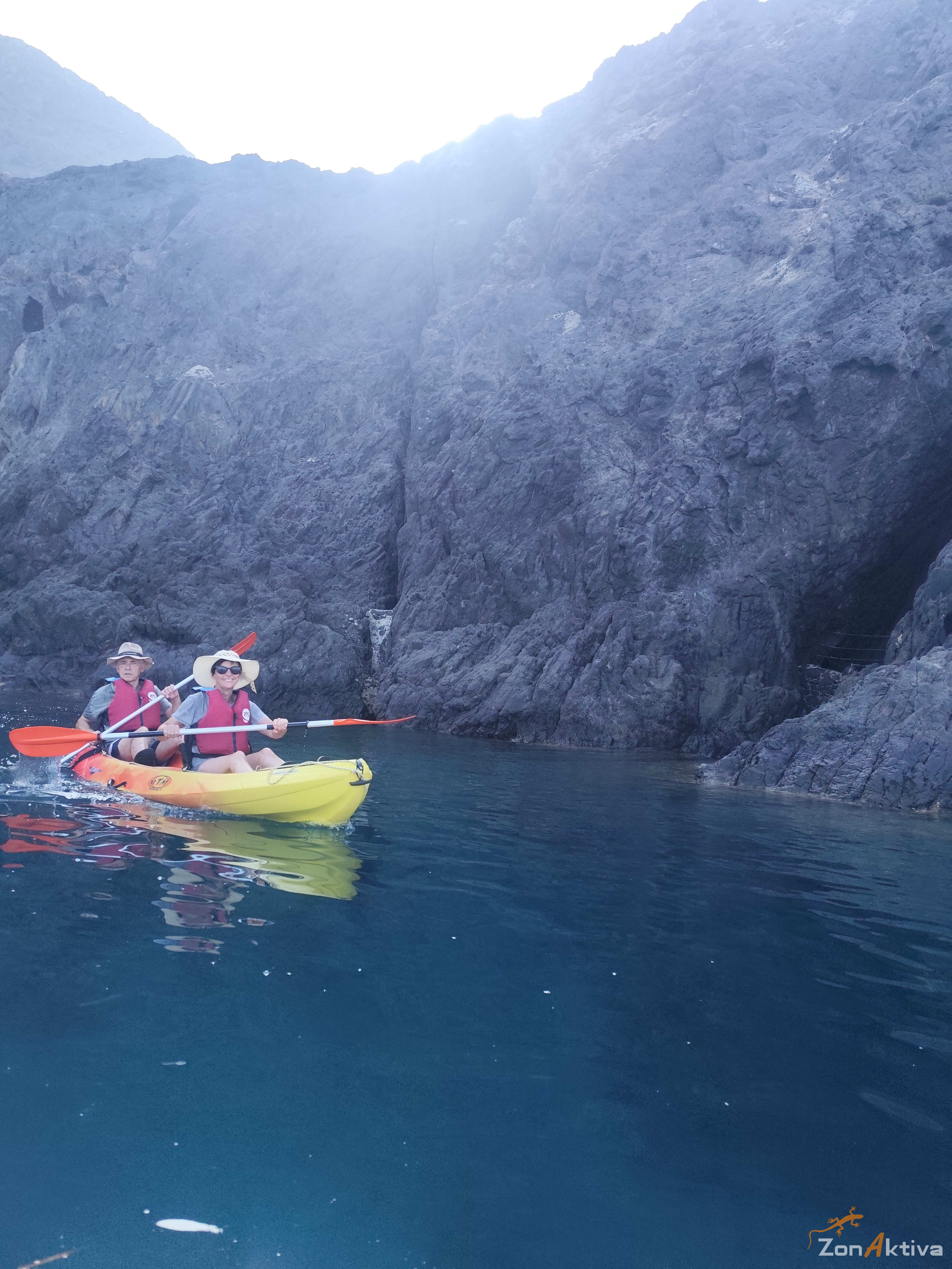 Kayaking in La Fabriquilla Arrecife de las Sirenas, Cabo de Gata – 4 September 2026 (photo 9)