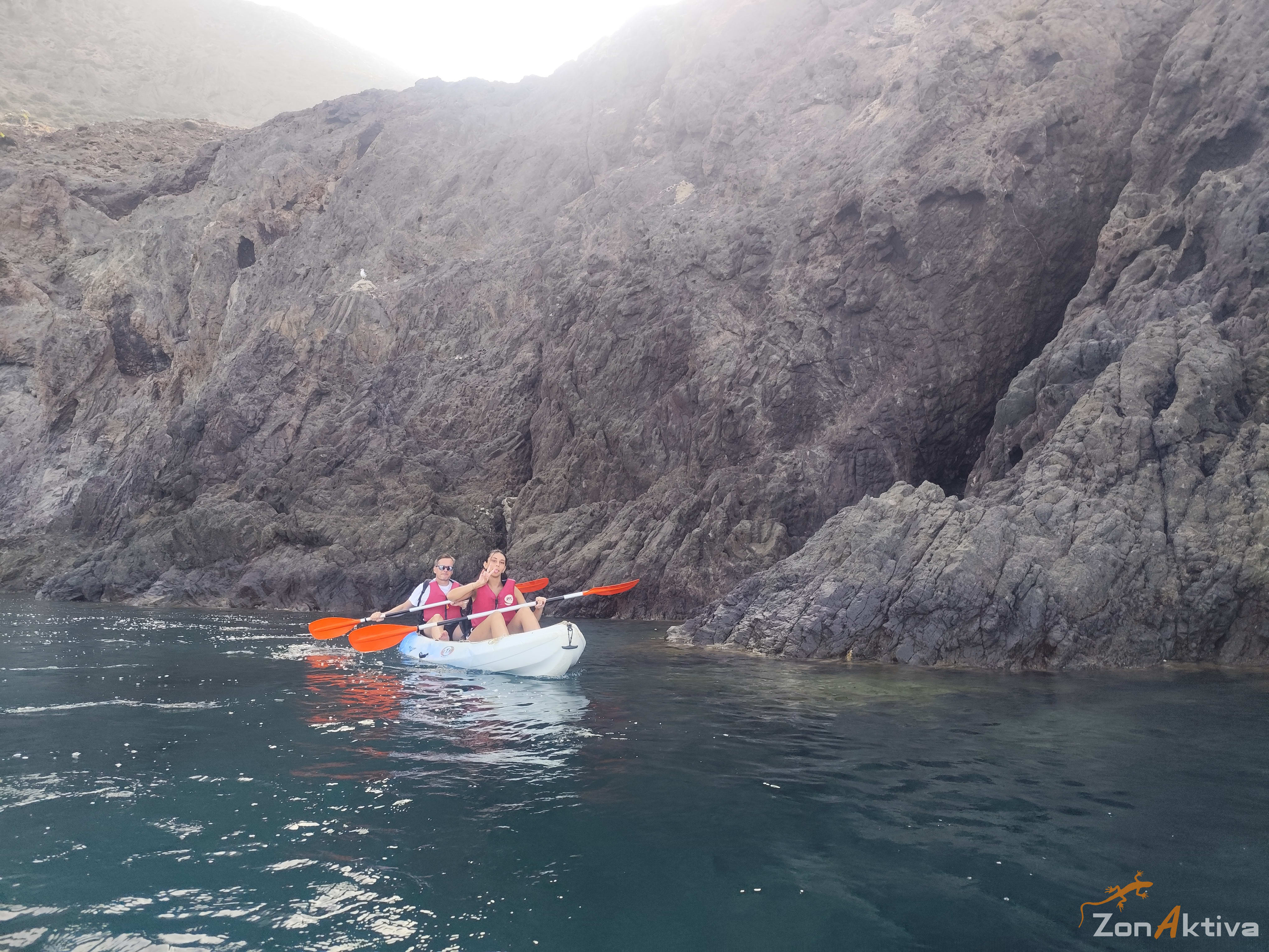 Kayaking in La Fabriquilla Arrecife de las Sirenas, Cabo de Gata – 4 September 2026 (photo 11)