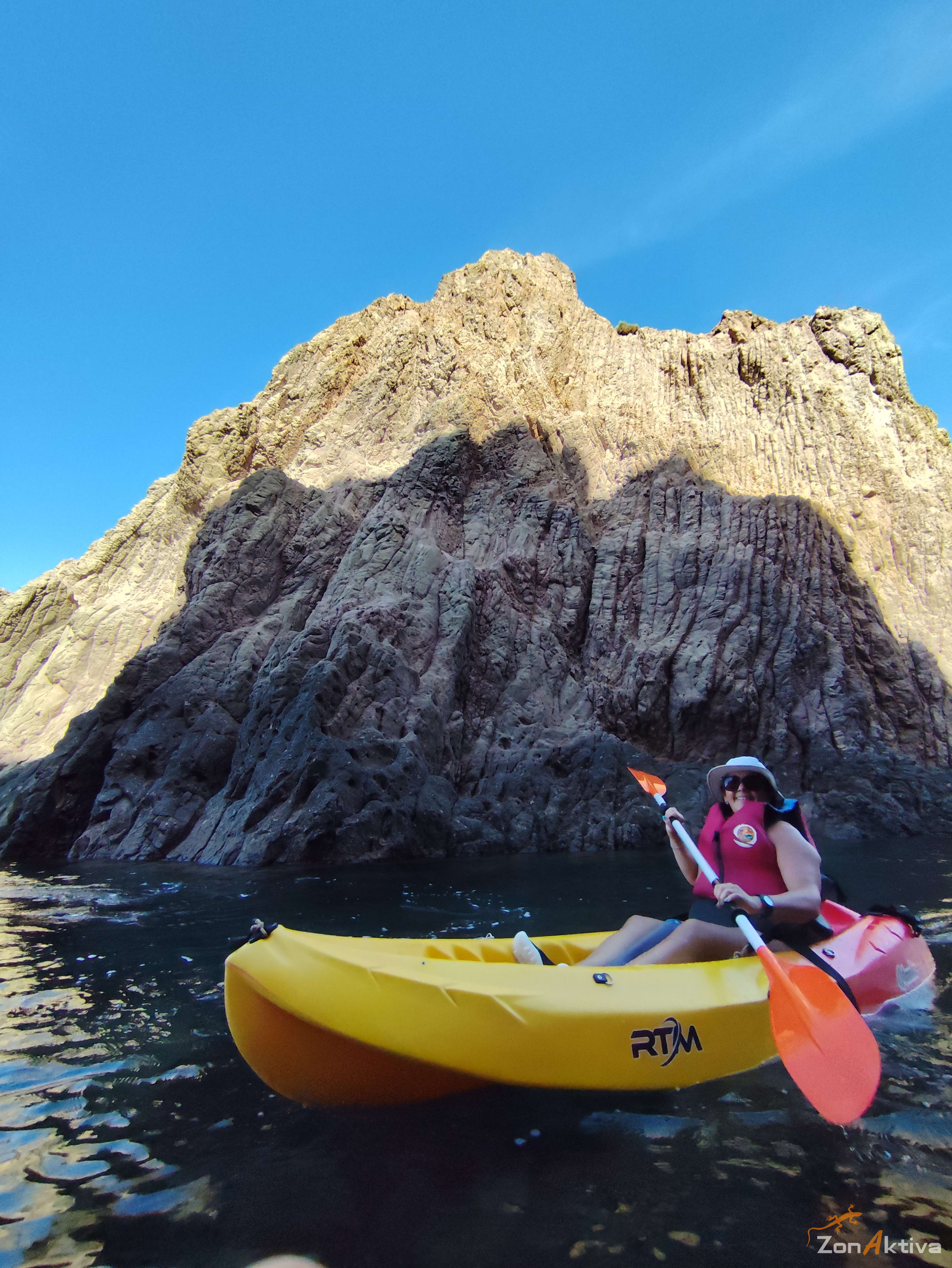 Kayaking in La Fabriquilla Arrecife de las Sirenas, Cabo de Gata – 5 September 2026 (photo 9)