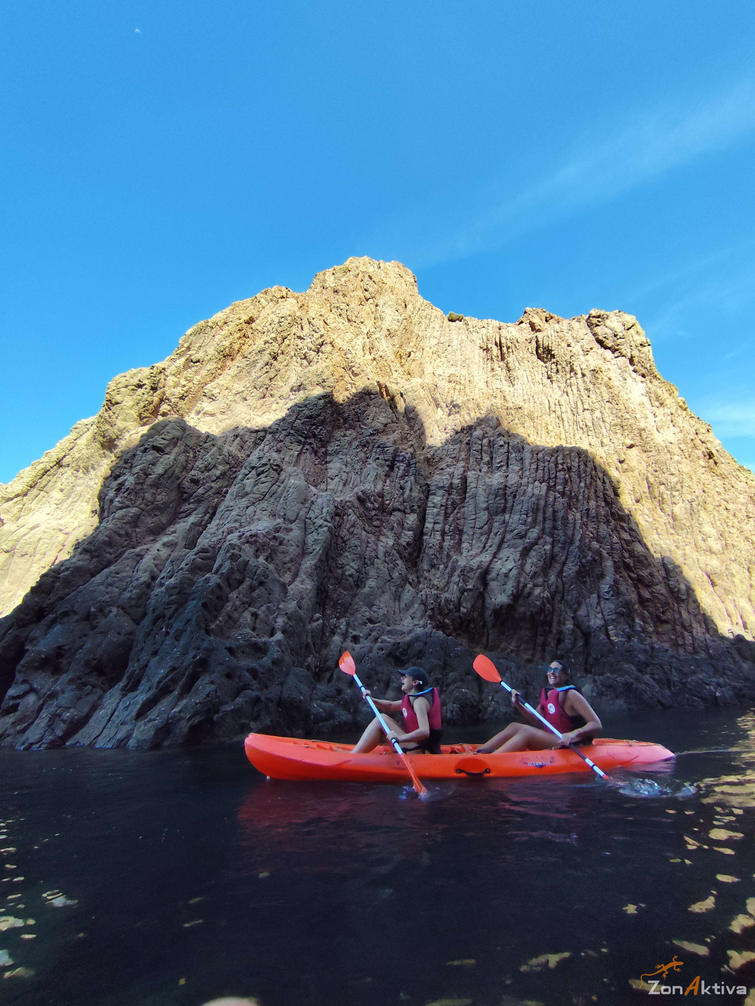 Kayaking in La Fabriquilla Arrecife de las Sirenas, Cabo de Gata – 5 September 2026 (photo 29)