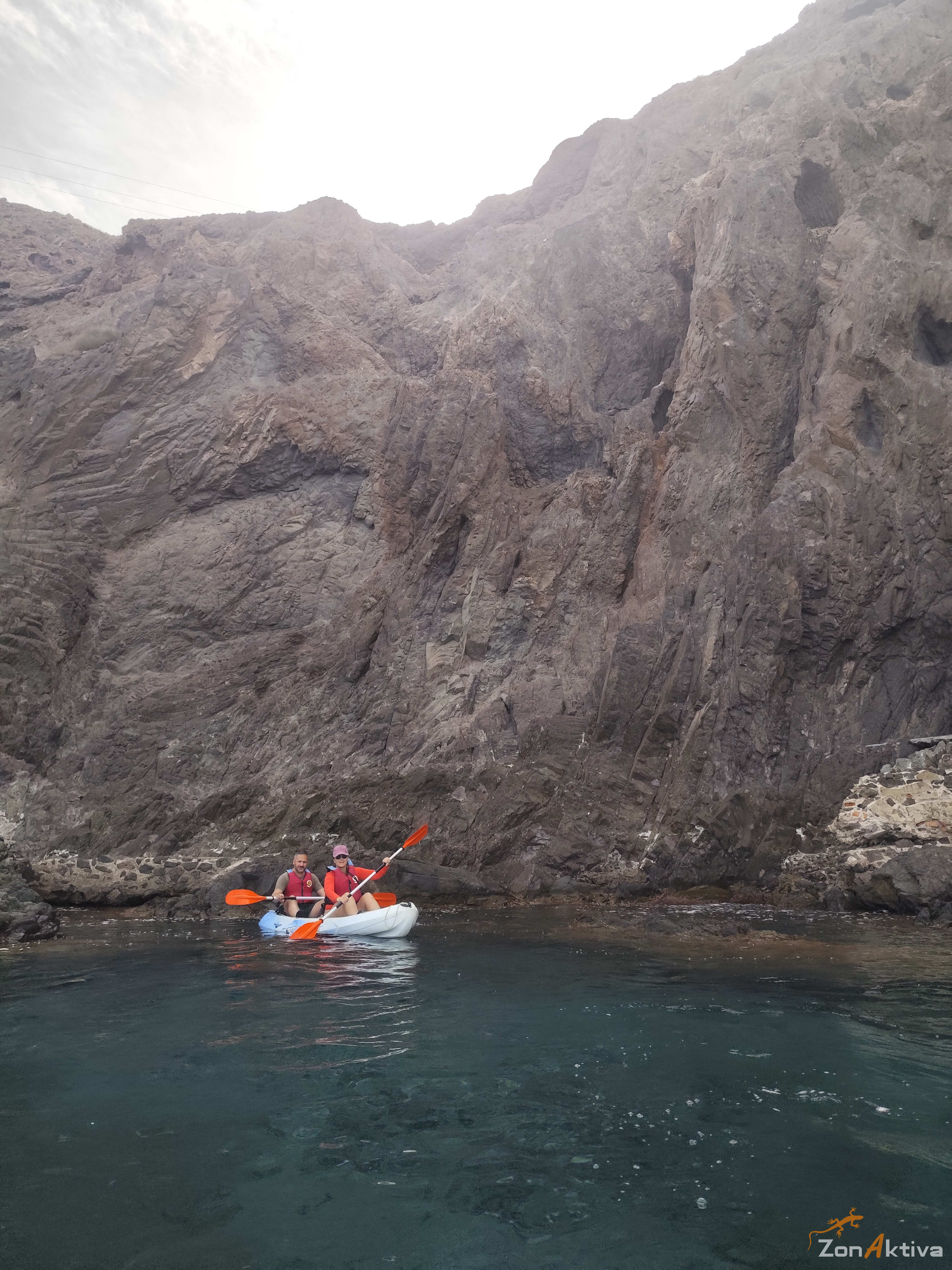 Kayaking in La Fabriquilla Arrecife de las Sirenas, Cabo de Gata – 6 September 2026 (photo 4)