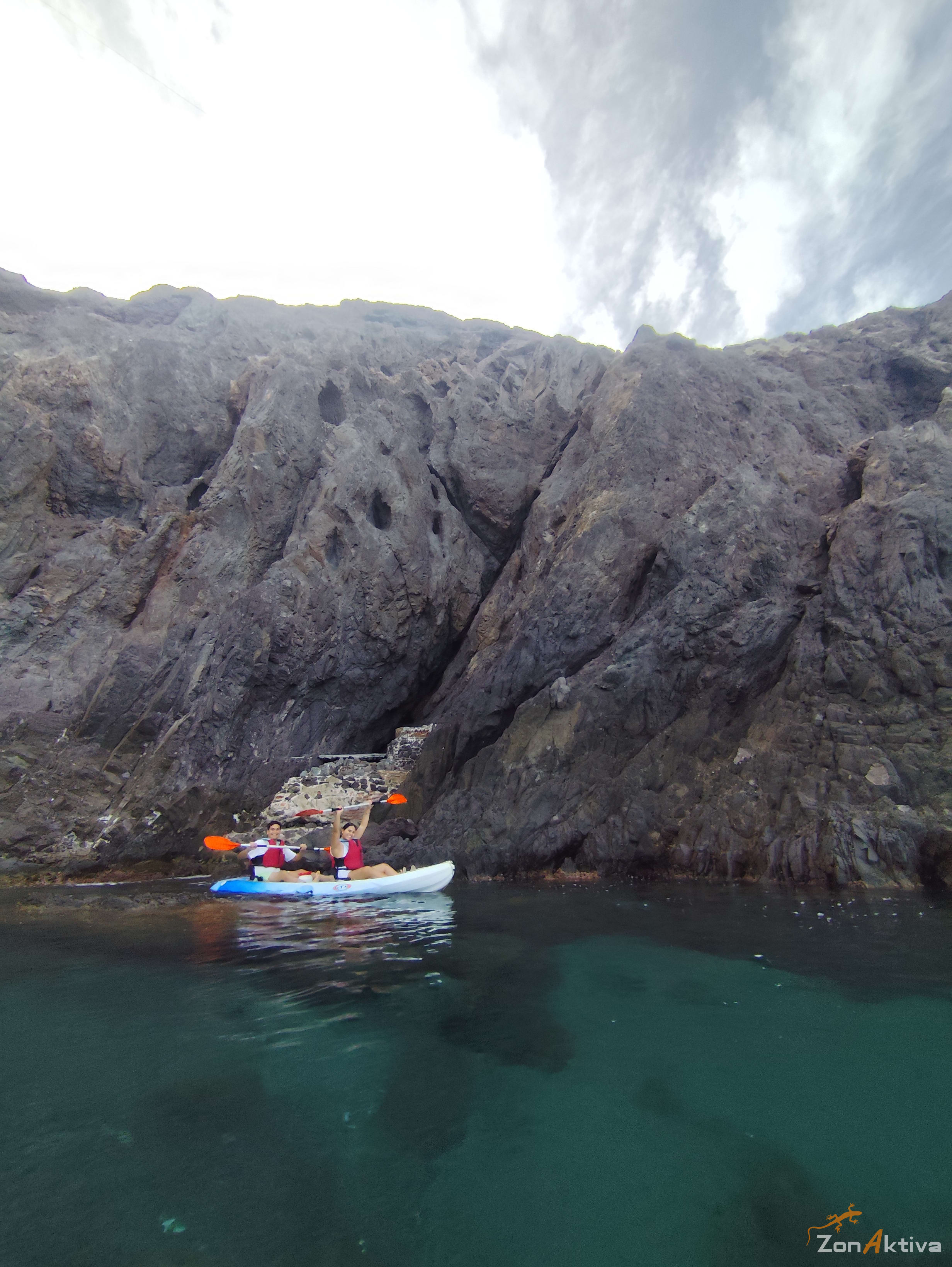 Kayaking in La Fabriquilla Arrecife de las Sirenas, Cabo de Gata – 6 September 2026 (photo 9)