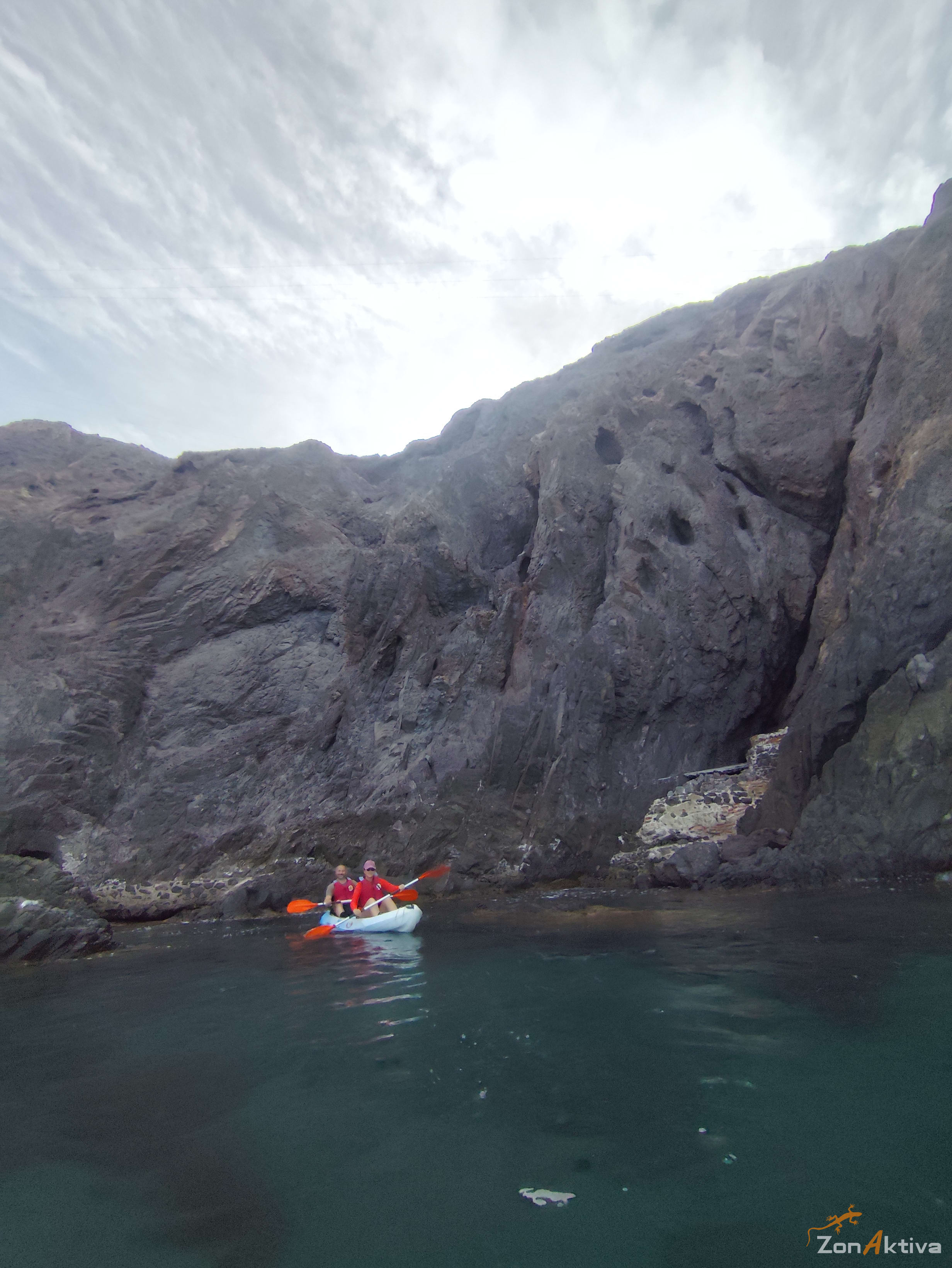 Kayaking in La Fabriquilla Arrecife de las Sirenas, Cabo de Gata – 6 September 2026 (photo 12)