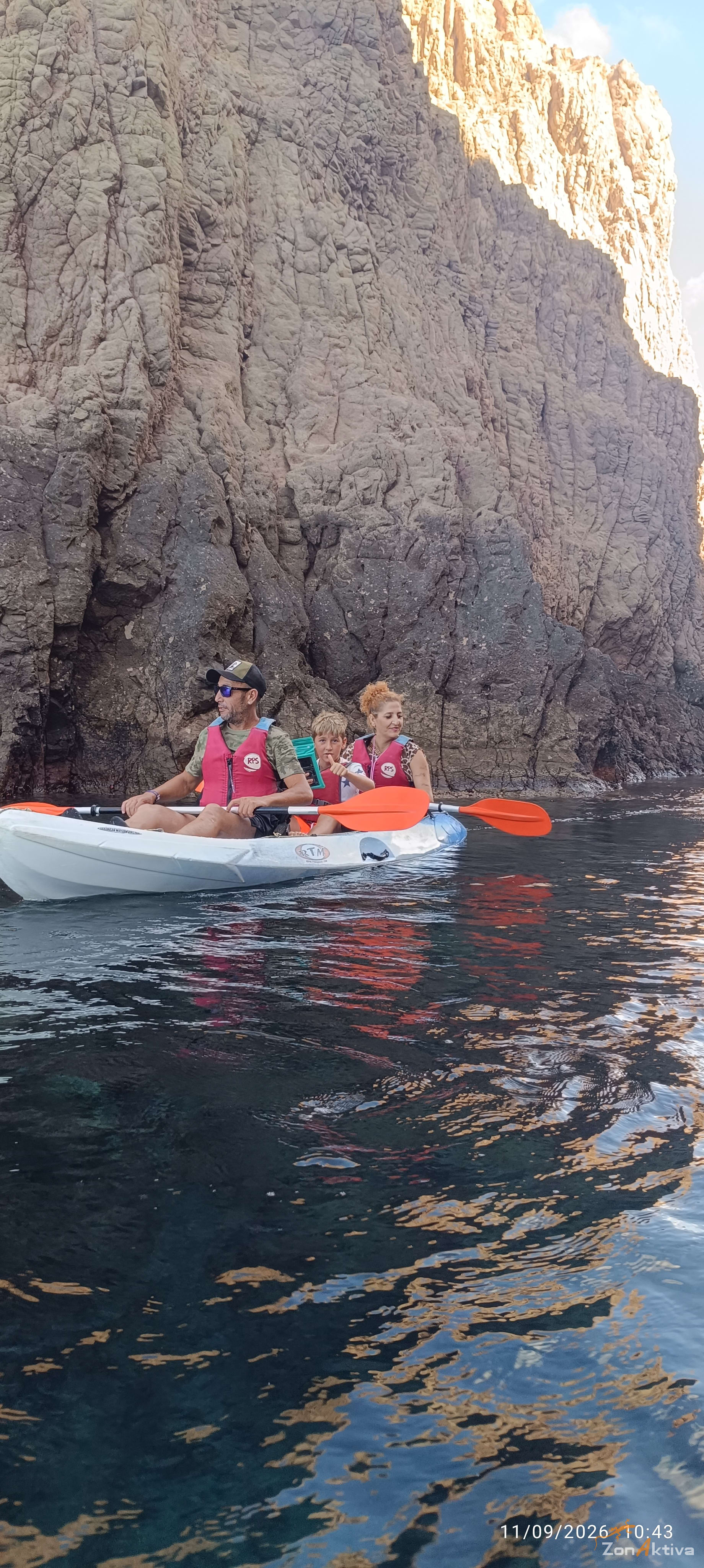 Kayaking in La Fabriquilla Arrecife de las Sirenas, Cabo de Gata – 11 September 2026 (photo 9)